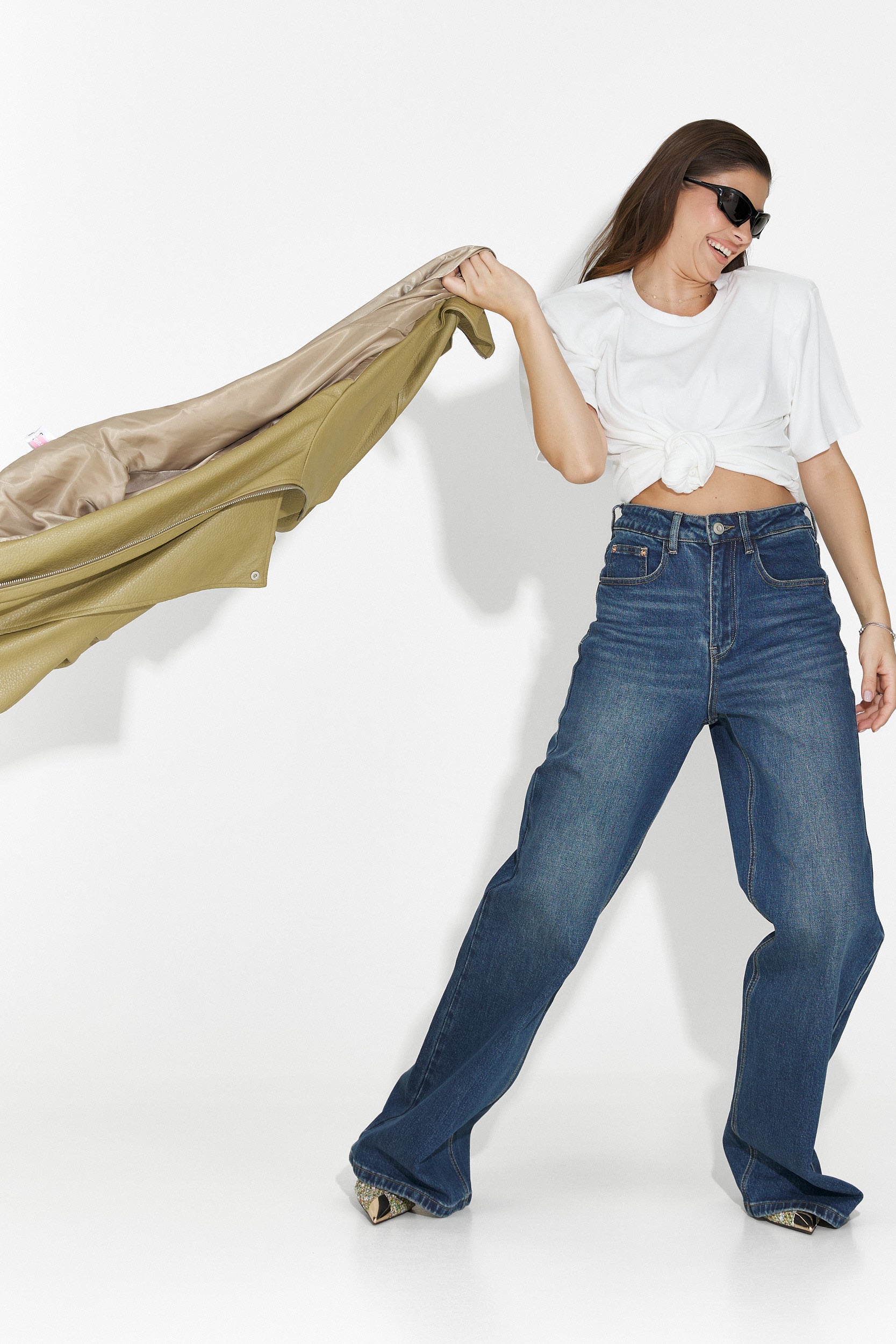 Norelia Bogas T-shirt Casual Bianca da Donna
