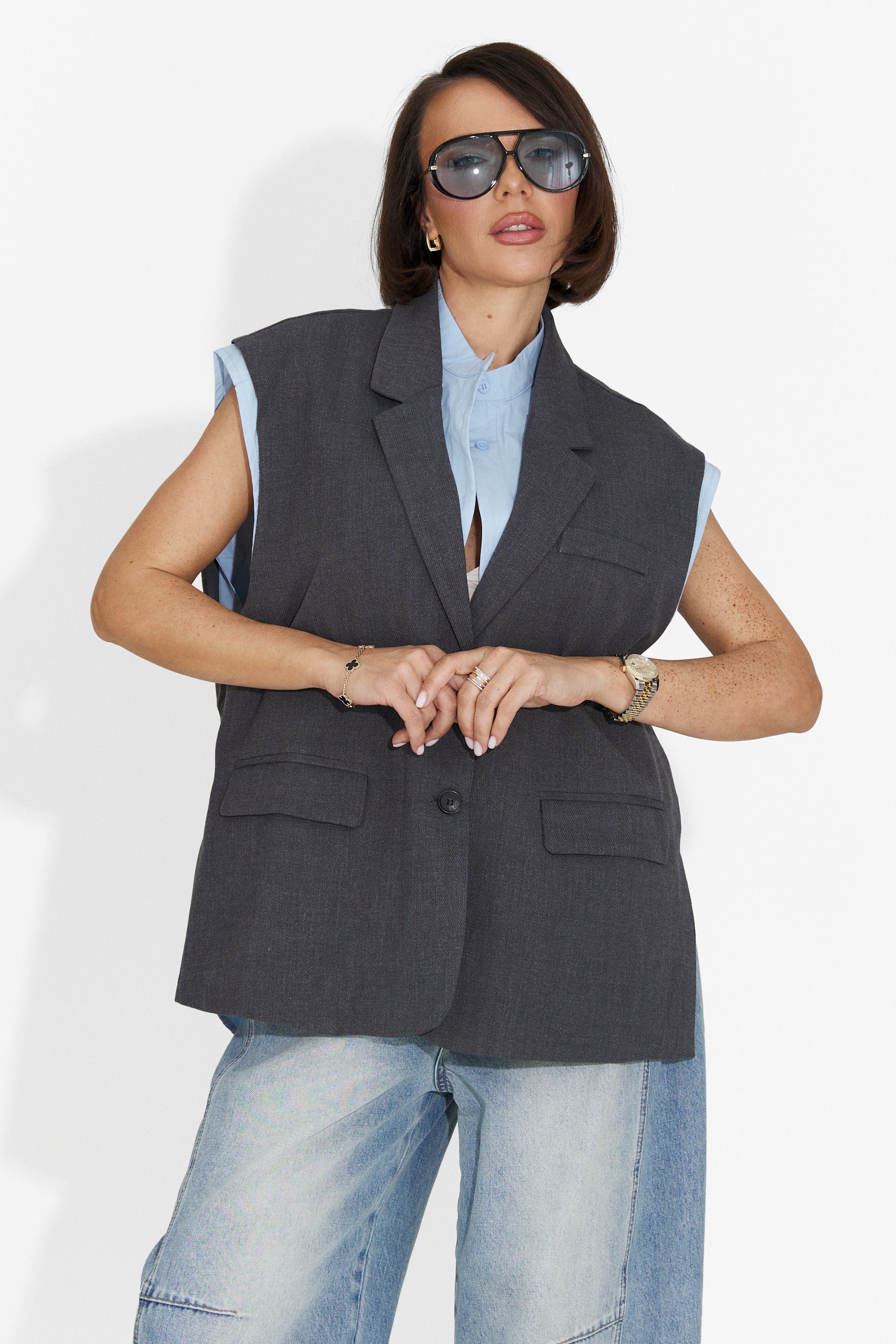 Elegante Gilet Grigio da Donna di Danya Bogas