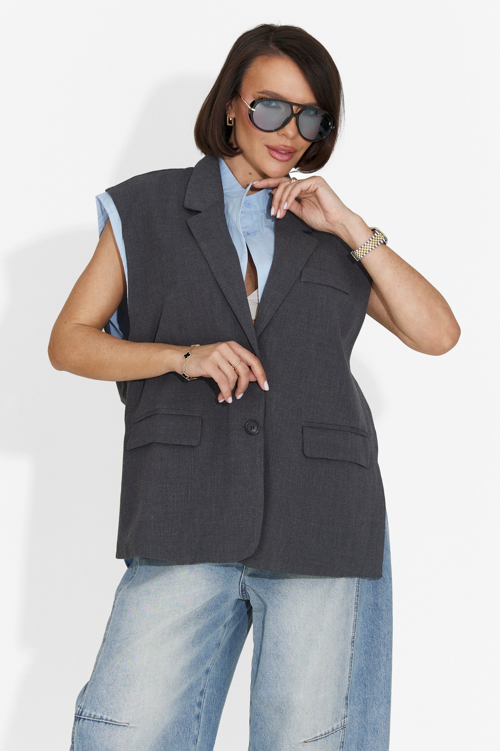 Elegante Gilet Grigio da Donna di Danya Bogas