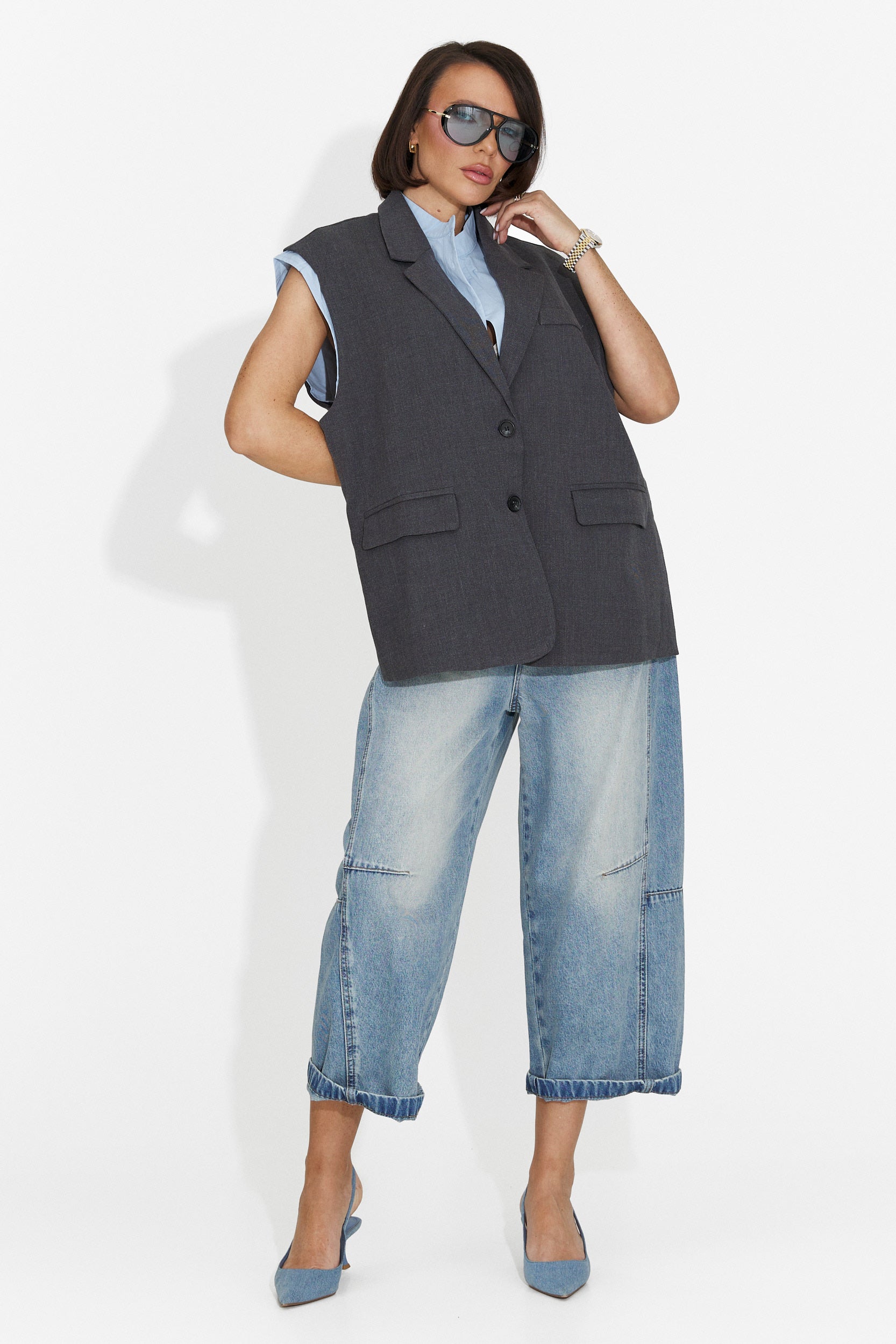 Elegante Gilet Grigio da Donna di Danya Bogas