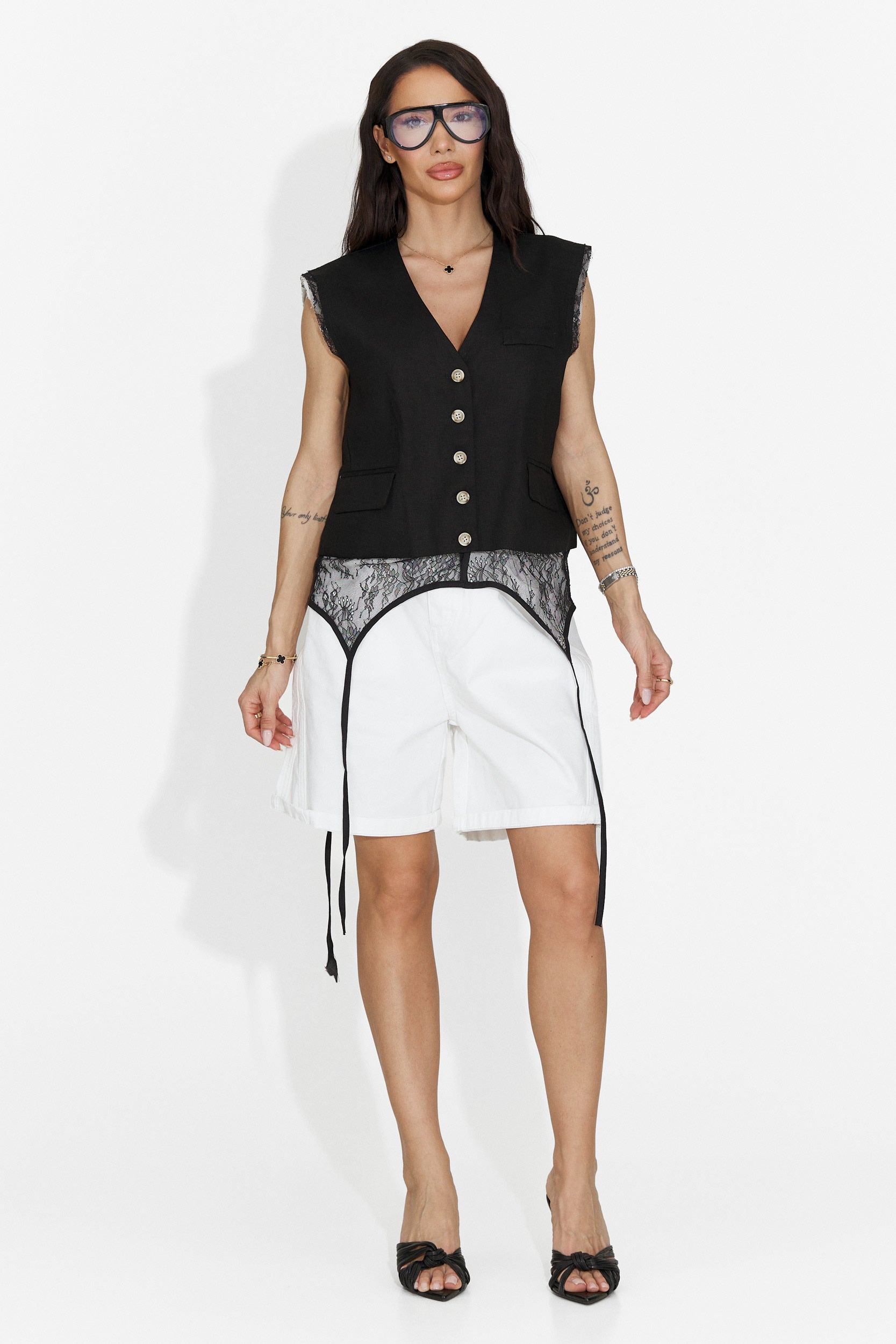 Elegante Gilet Nero da Donna di Ophelia Bogas