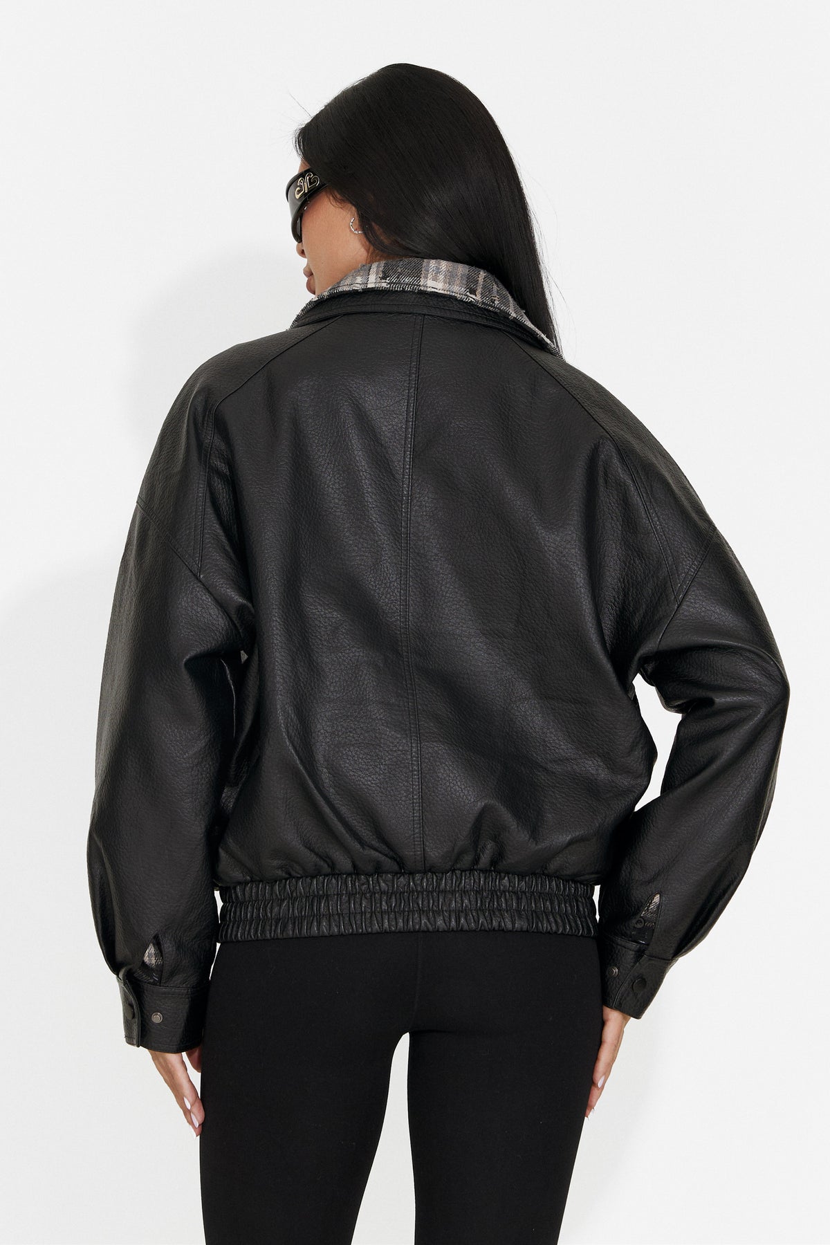 Giacca Casual Nera da Donna di Nadyesia Bogas