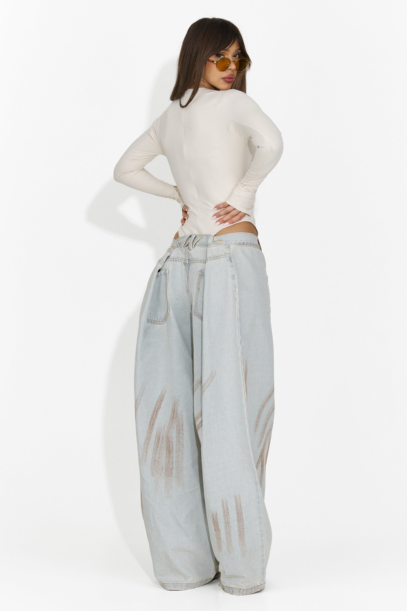 Elegante Body da Donna in Crema di Mioala Bogas