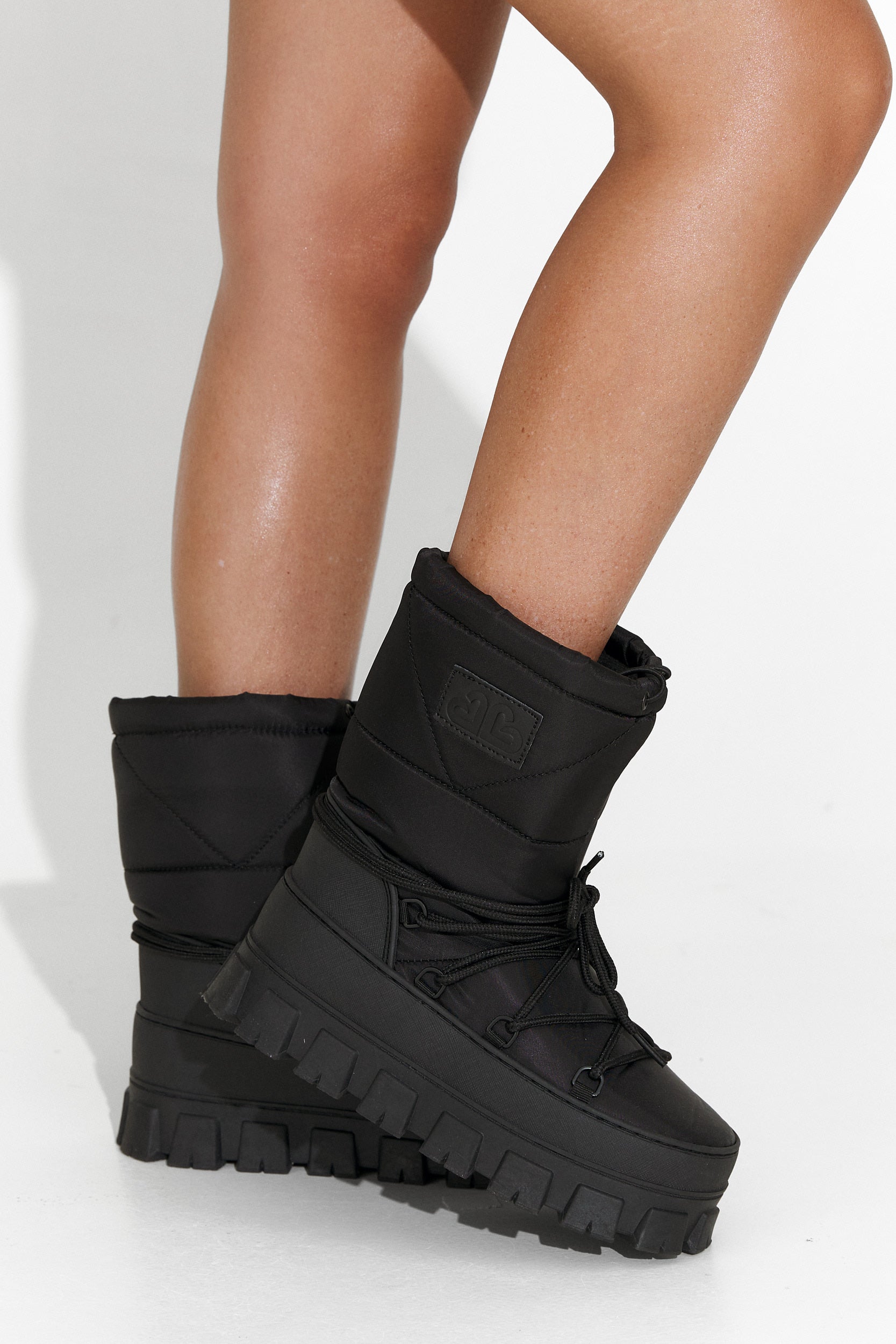 [Resigilat] Stivali donna neri Vanesia Bogas