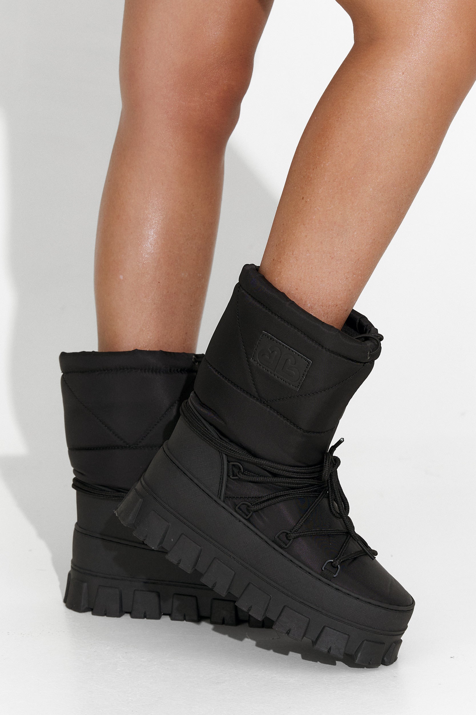 [Resigilat] Stivali donna neri Vanesia Bogas