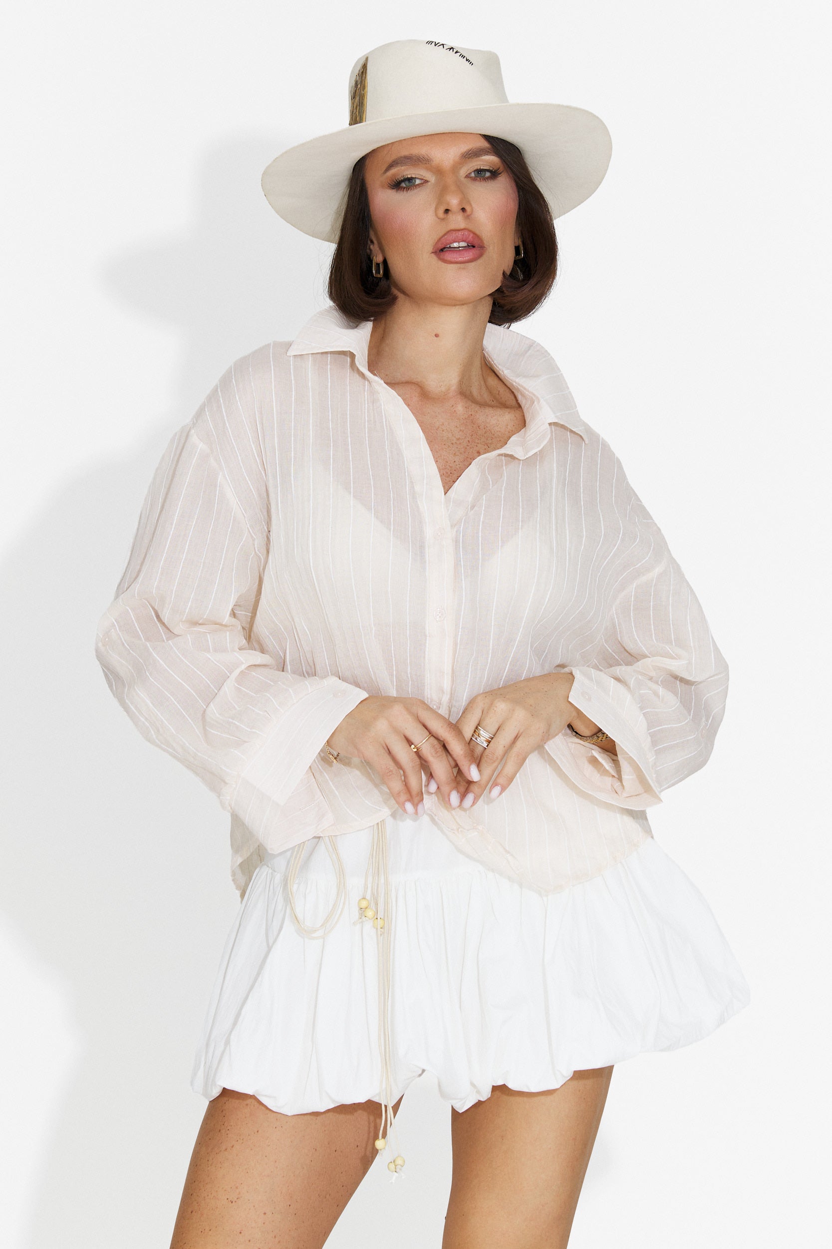 Camicia casual beige da donna Teodoria Bogas
