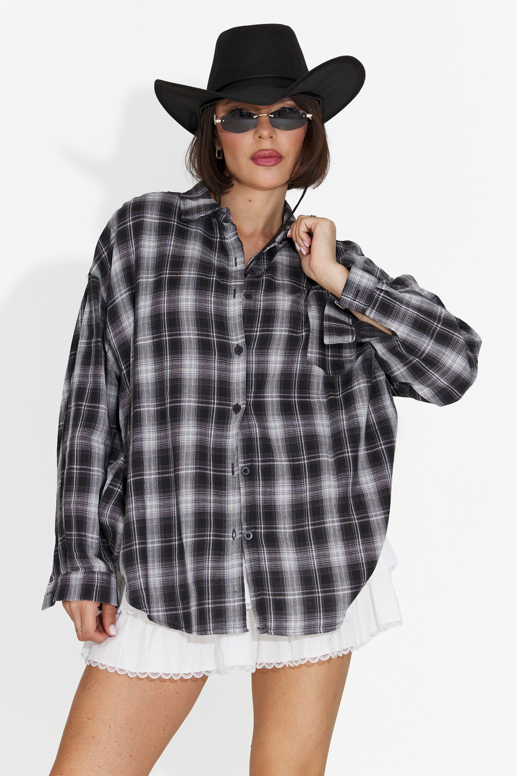 Camicia Casual Nera da Donna di Letiza Bogas