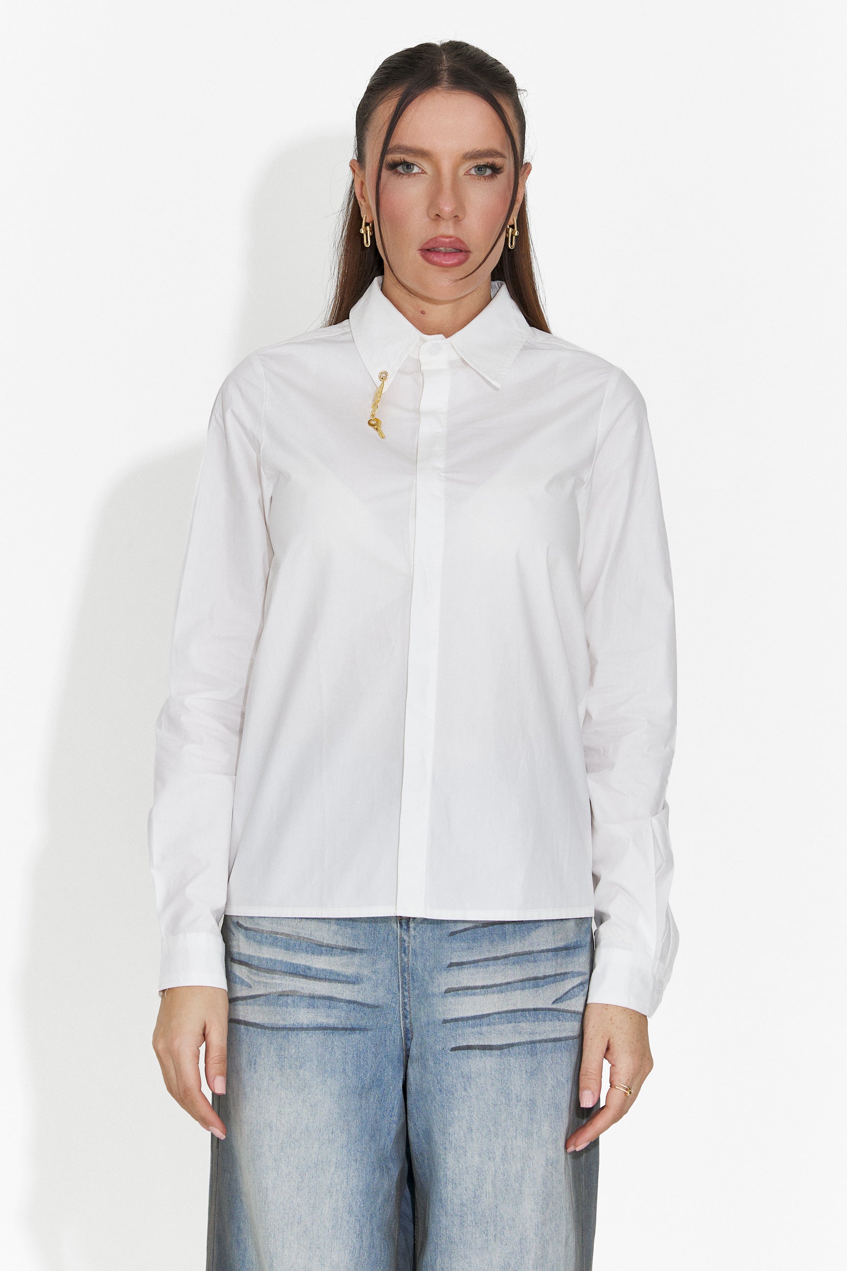 Elegante camicetta bianca da donna di Jetie Bogas