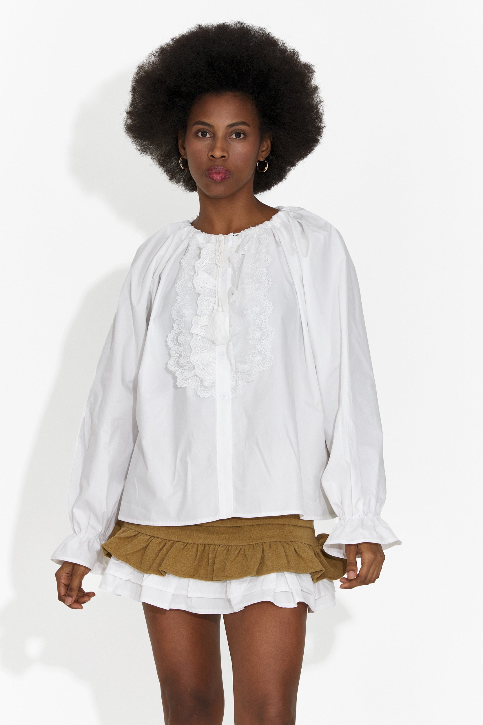 Elegante Camicia Bianca da Donna di Zeneda Bogas