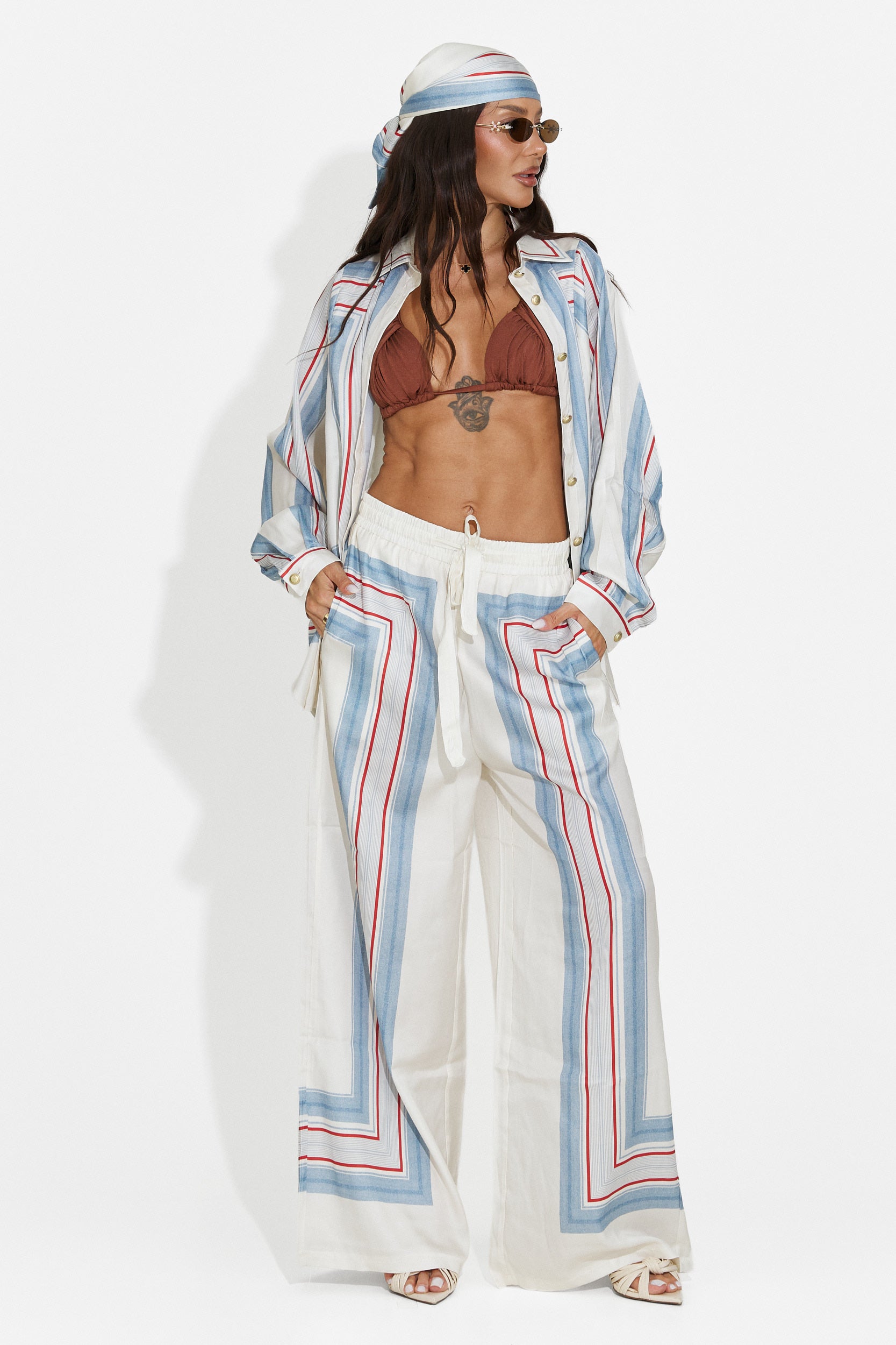 Completo donna camicia + pantaloni + sciarpa azzurro Yalda Bogas