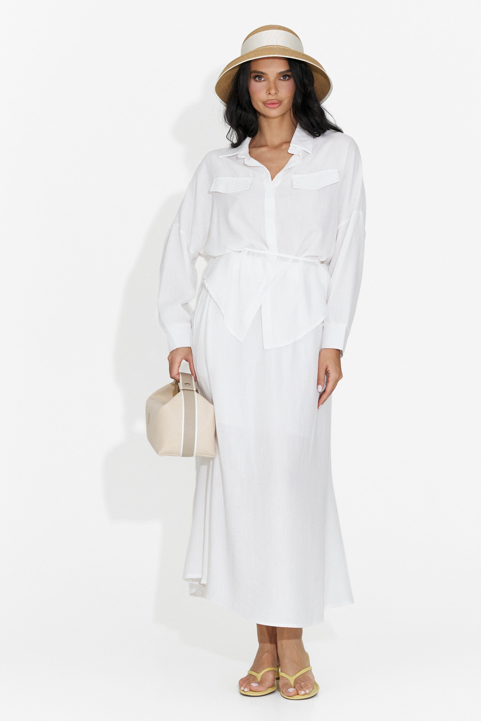 Tailleur da donna di Federika Bogas con gonna bianca