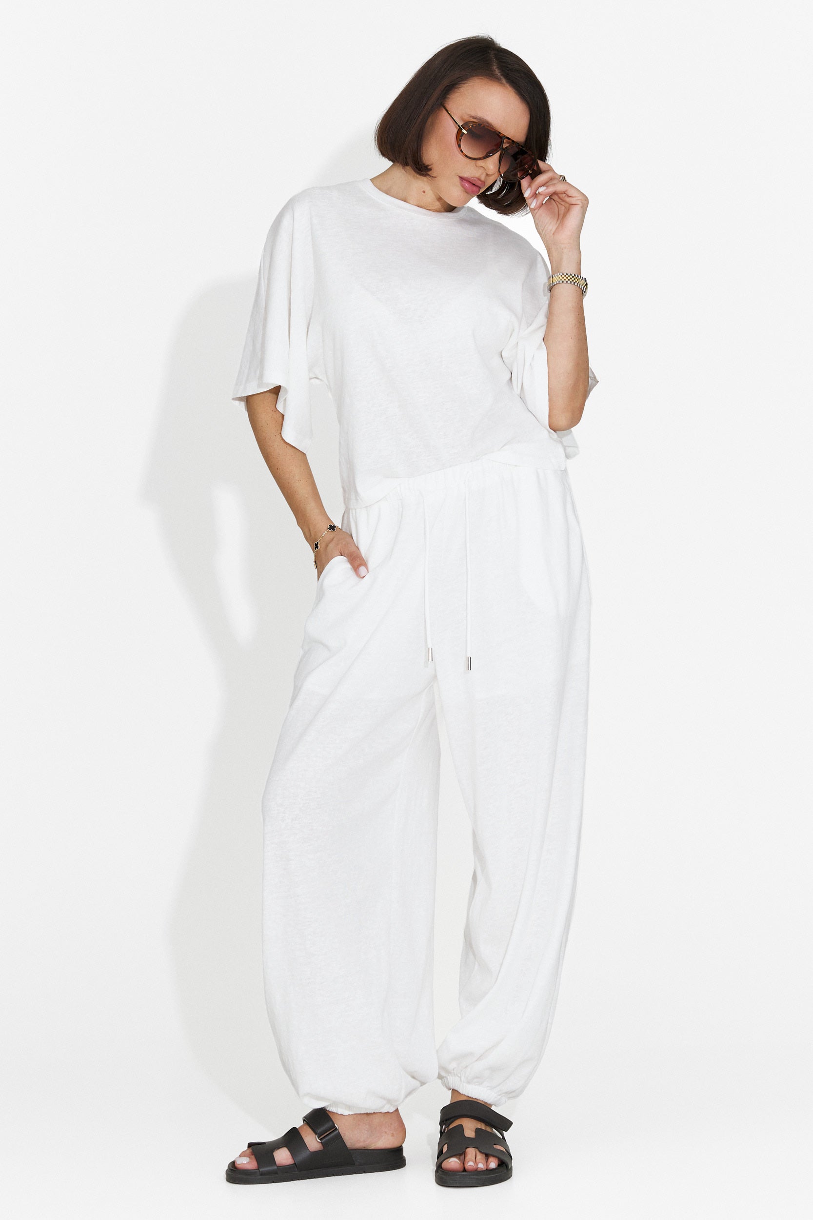 Tailleur da Donna Bedya Bogas con Pantaloni Bianchi