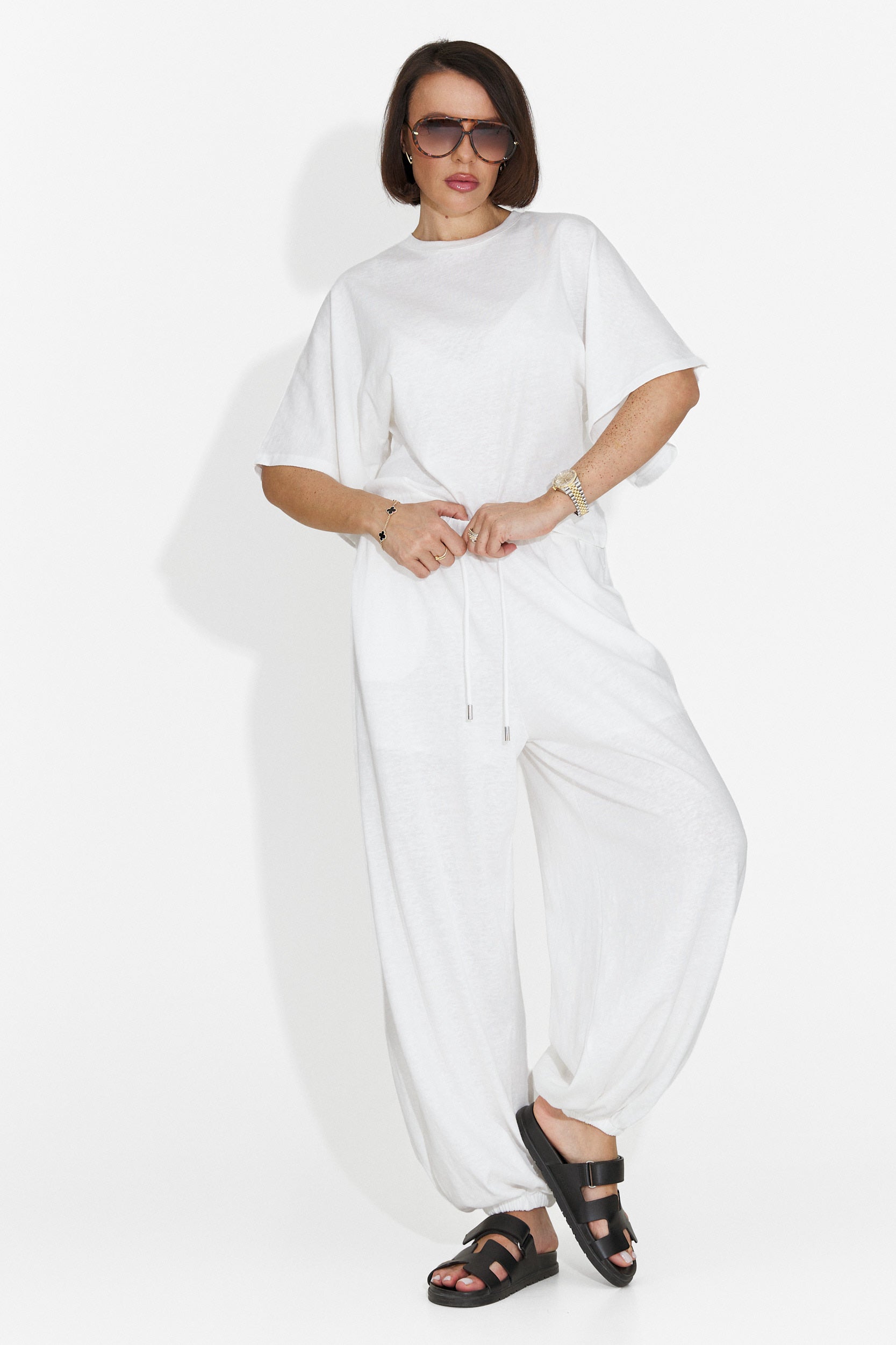 Tailleur da Donna Bedya Bogas con Pantaloni Bianchi