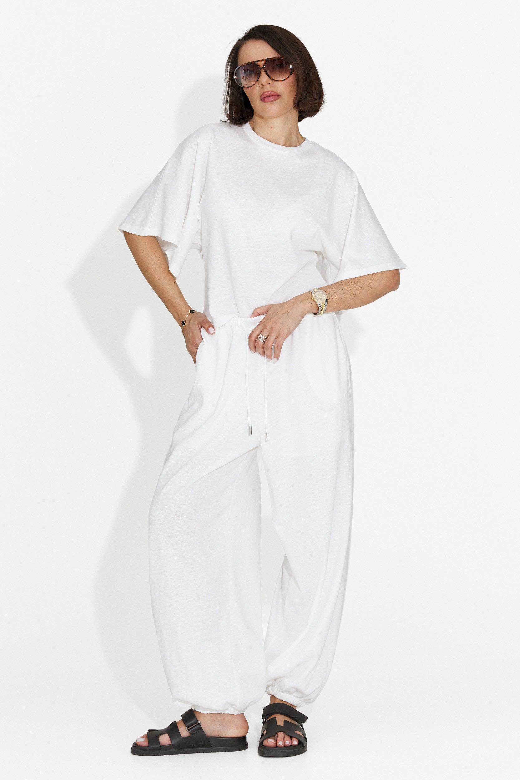 Tailleur da Donna Bedya Bogas con Pantaloni Bianchi