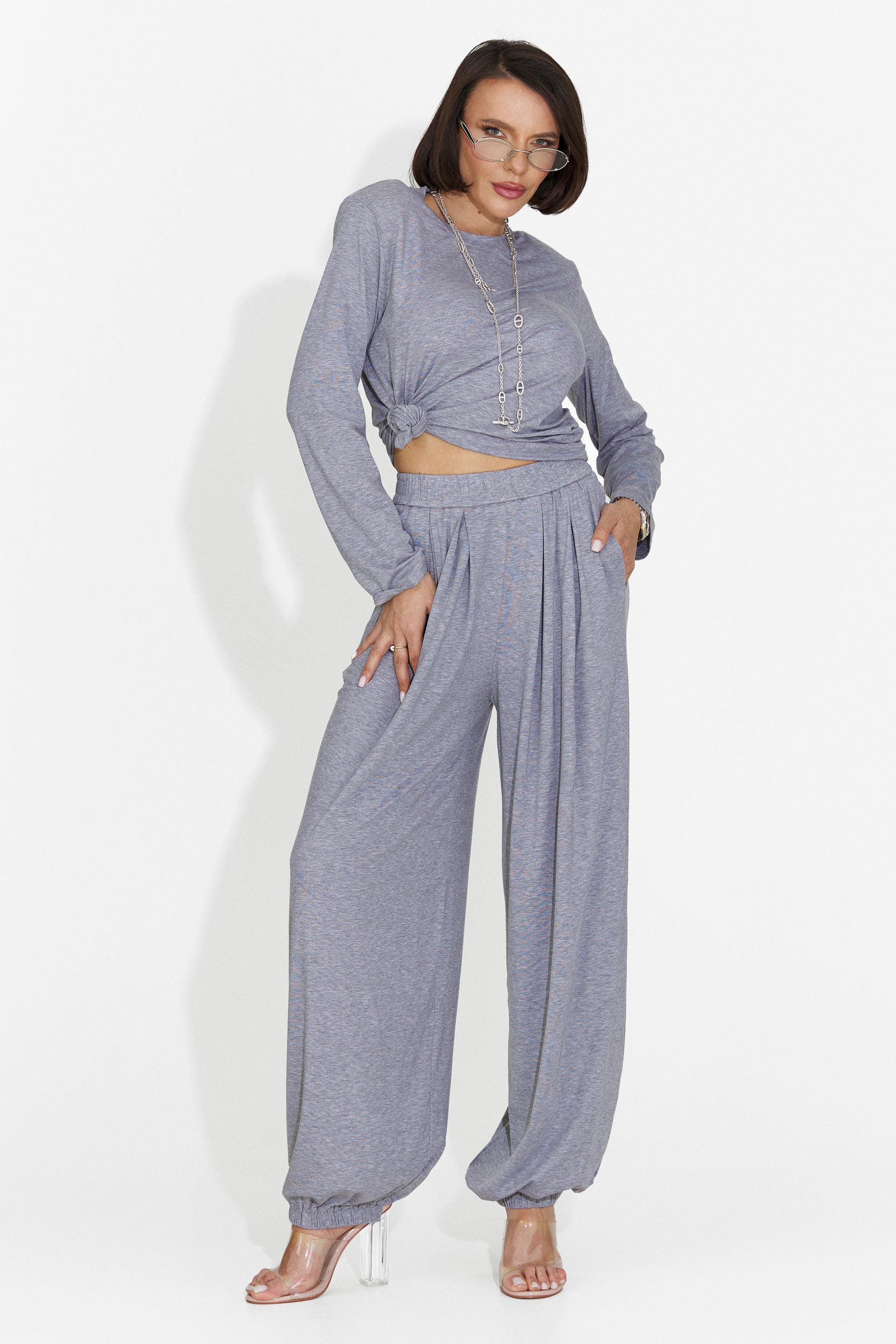 Tailleur da Donna Namay Bogas con Pantaloni Grigi