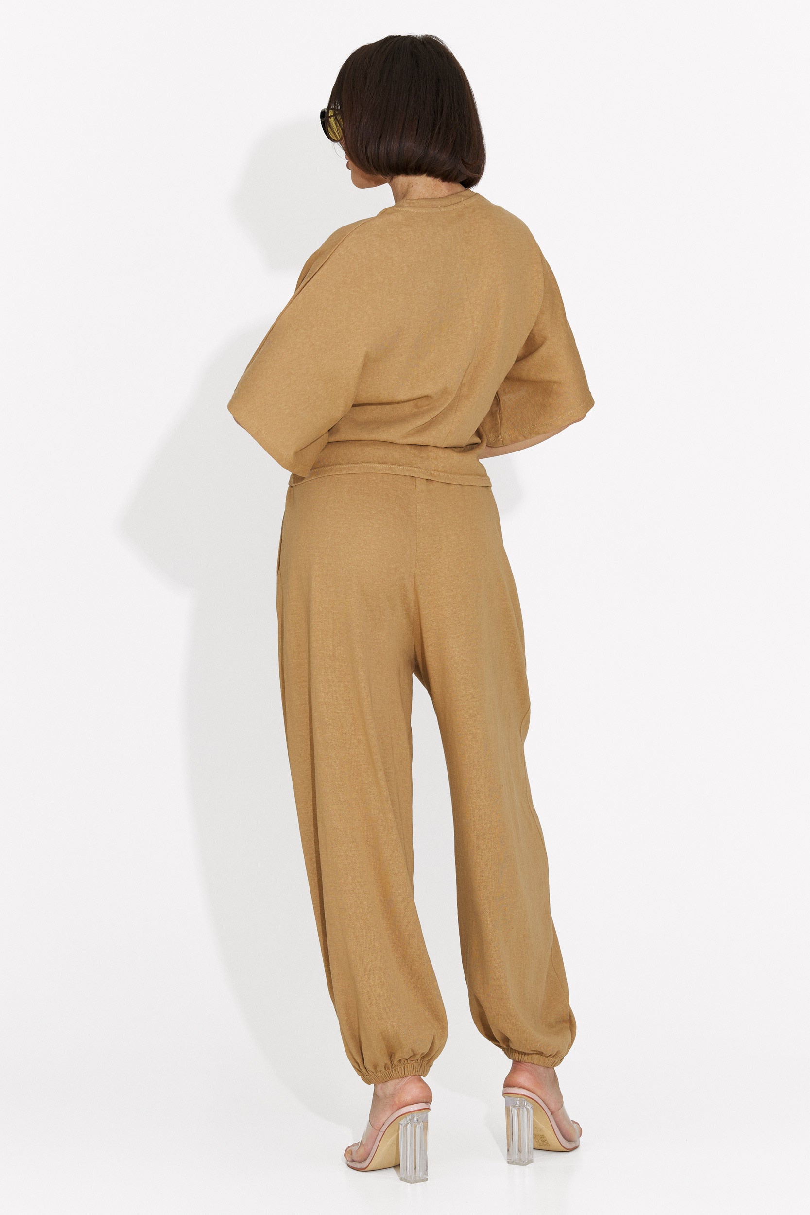 Tailleur da donna Bedya Bogas con pantaloni marroni