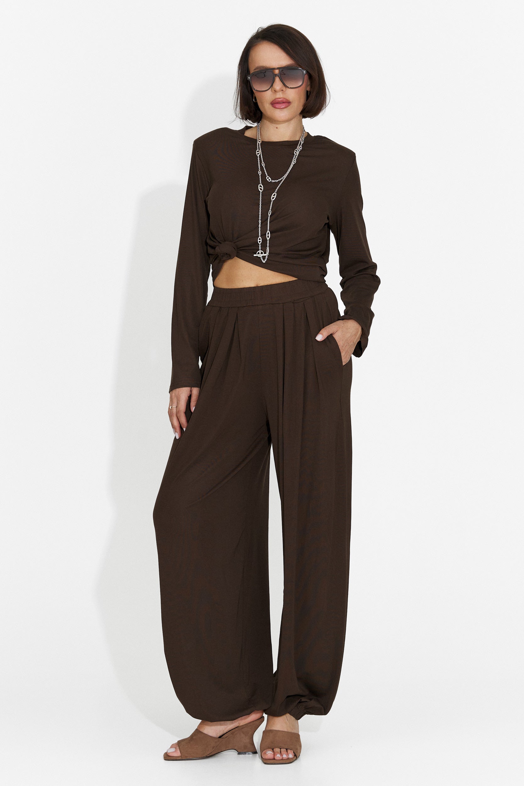 Tuta da donna Namay Bogas con pantaloni marroni
