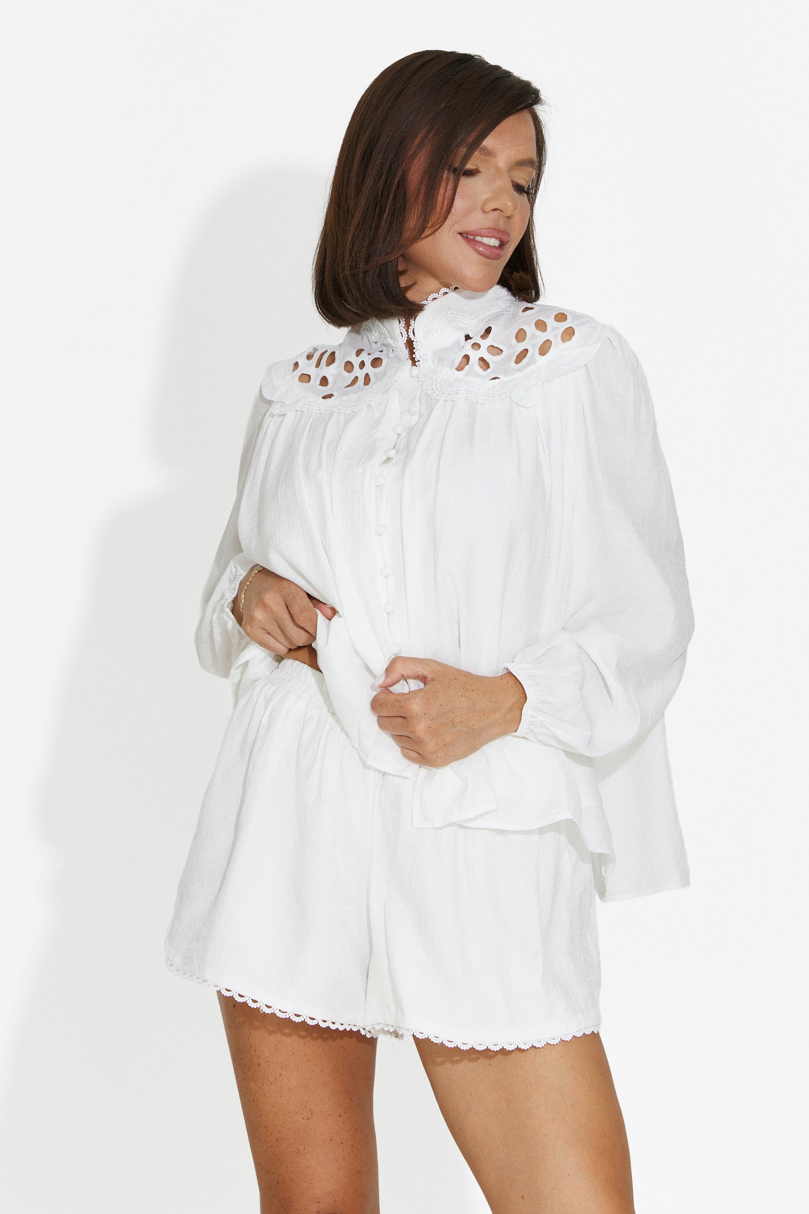 Completo donna con pantaloni corti bianco Lenisak Bogas