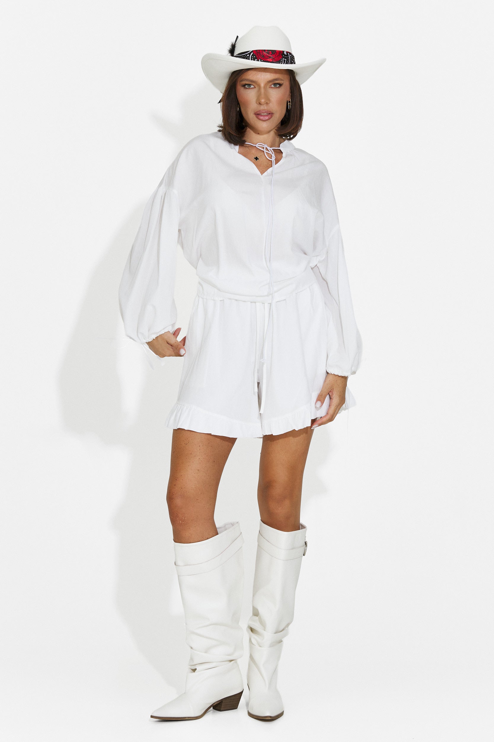 Completo donna con pantaloncini bianco Ruxanda Bogas