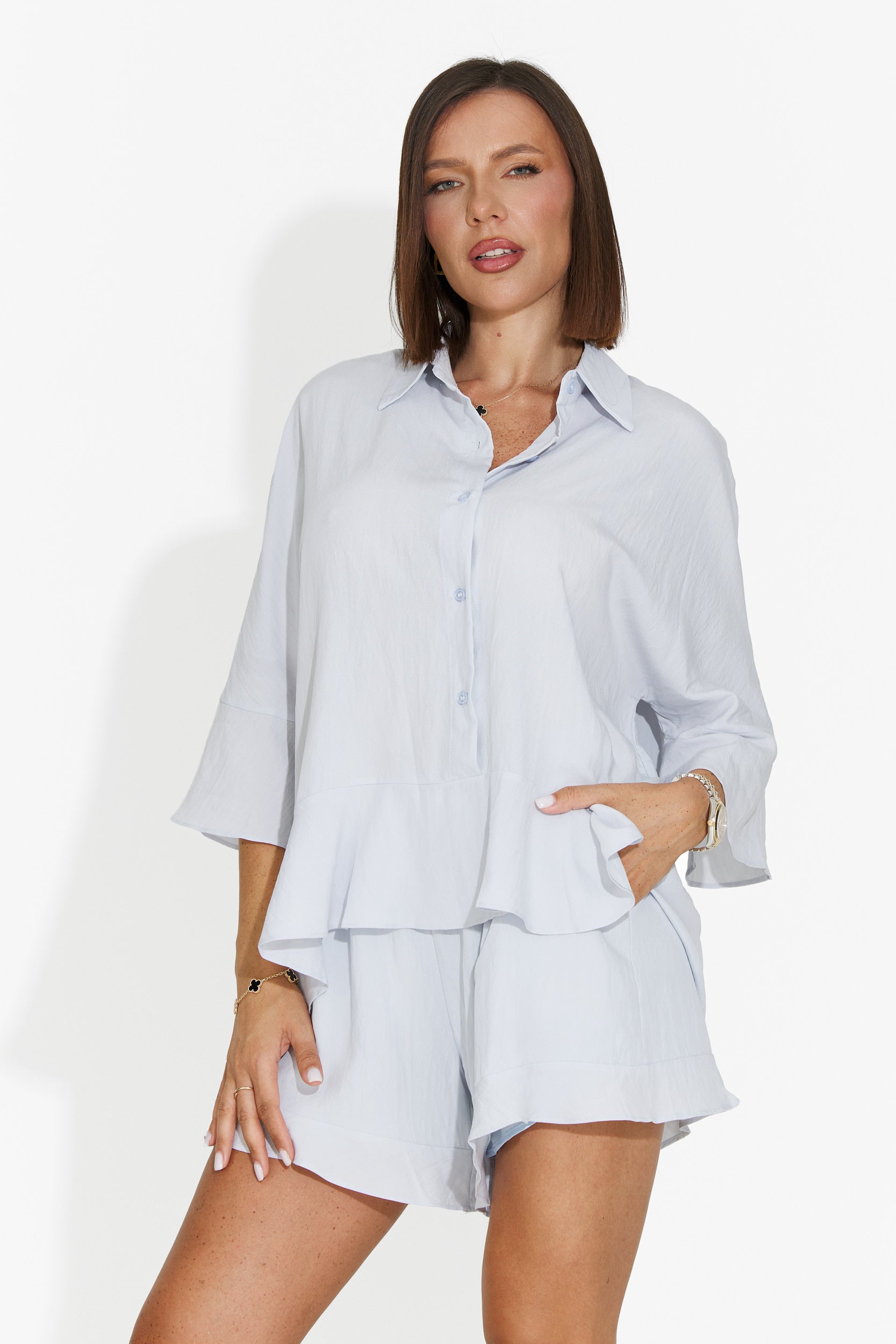 Completo donna con pantaloncini azzurro Olgana Bogas