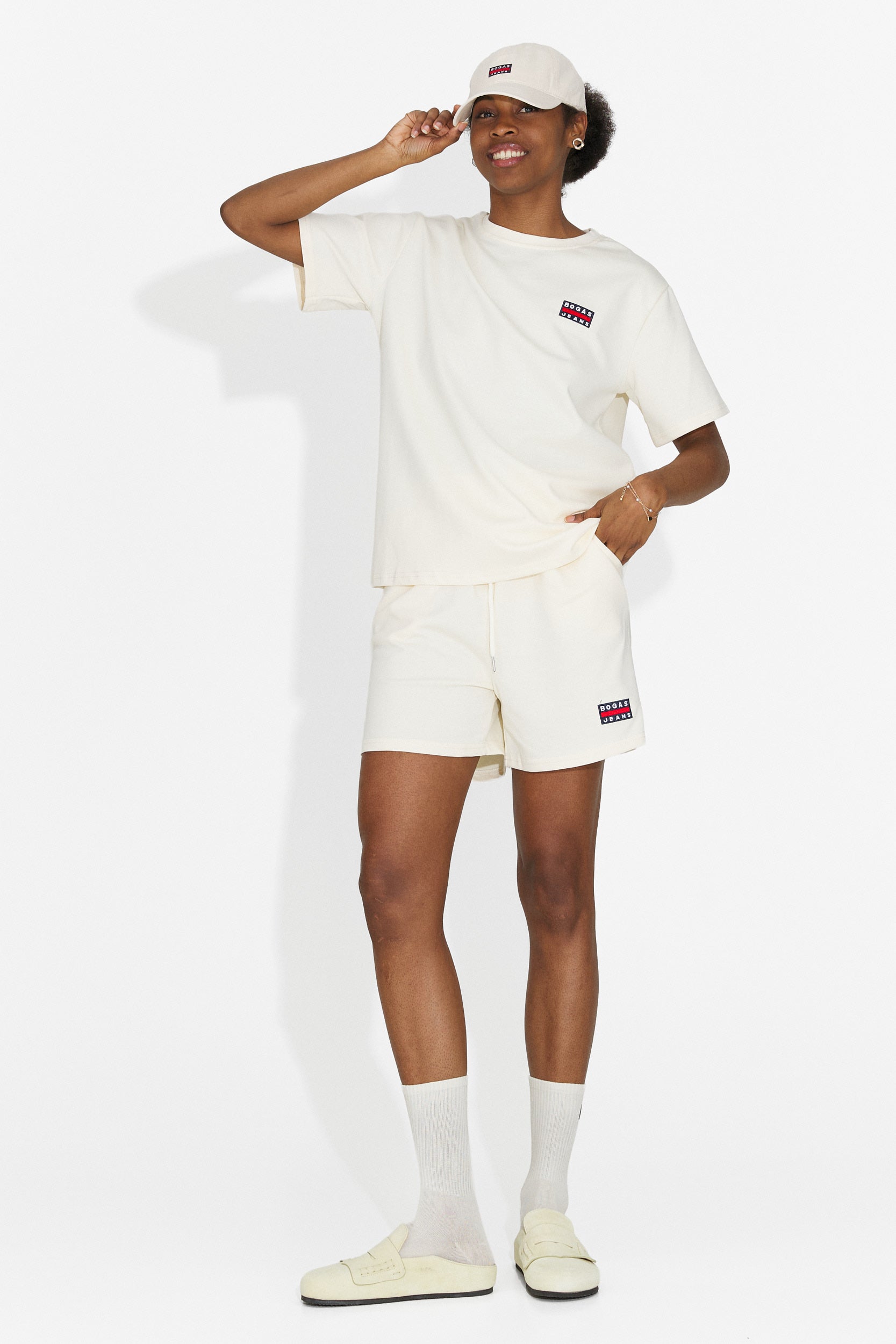 Set da Donna di Marva Bogas con Shorts Gialli