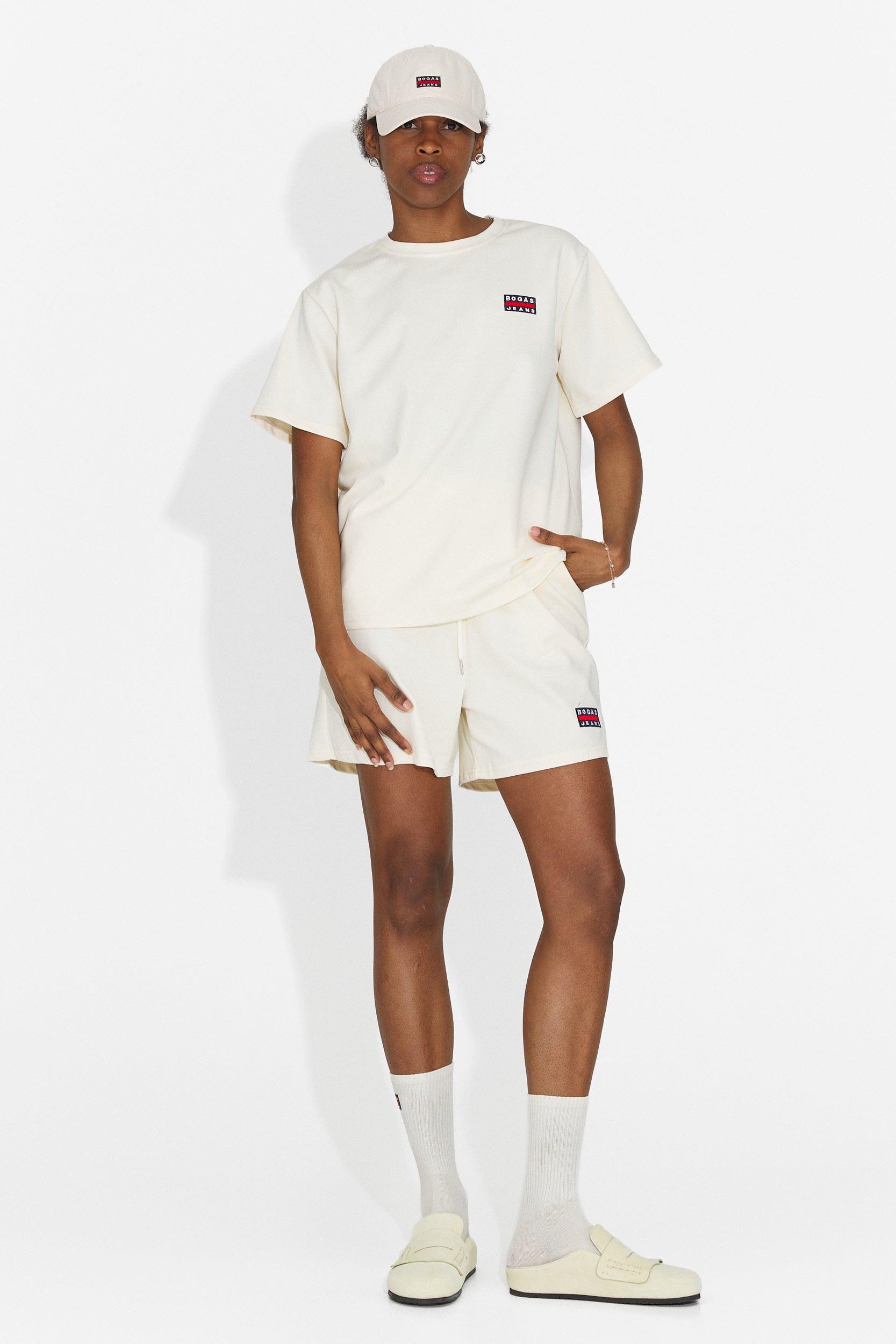 Set da Donna di Marva Bogas con Shorts Gialli