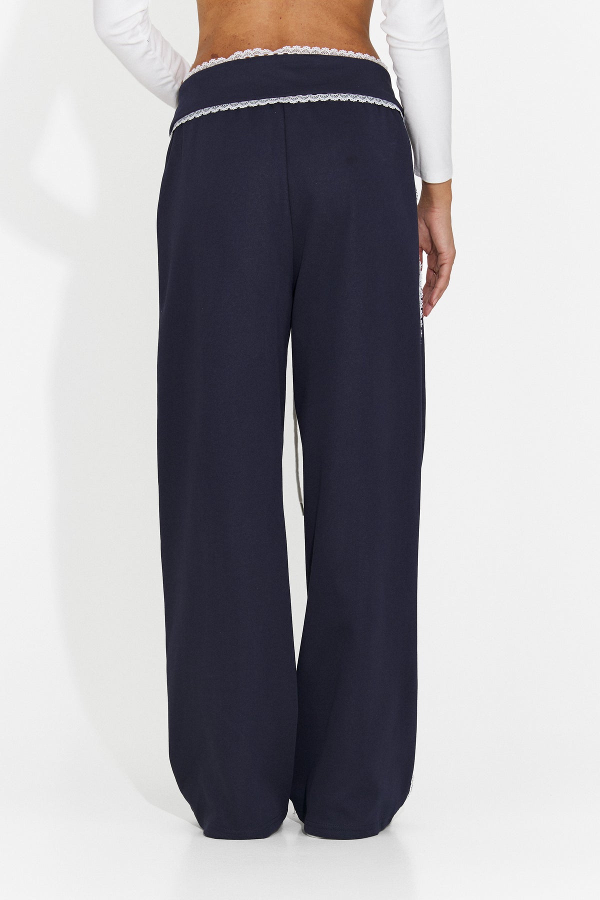 Pantaloni casual bleu Nulenoa Bogas