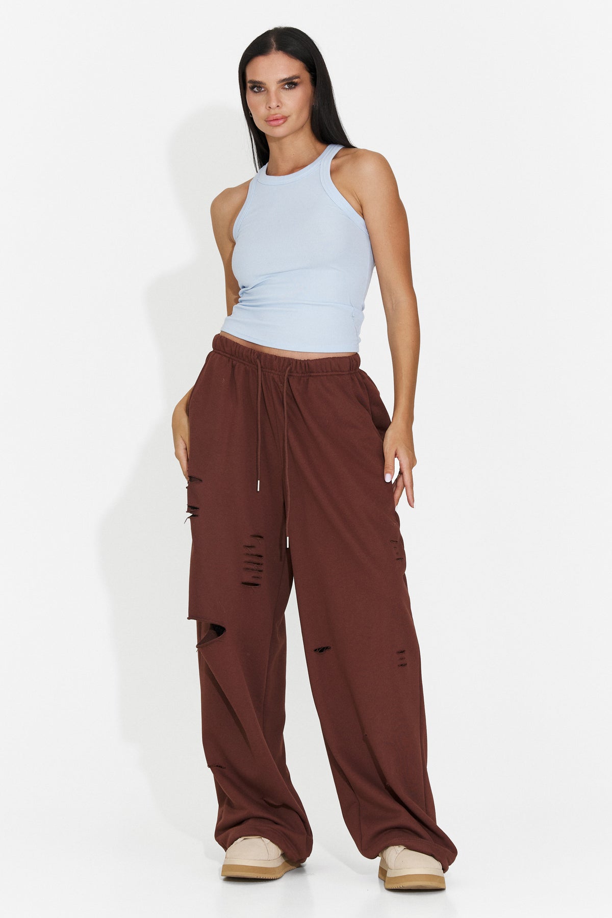 Pantaloni casual maro Lulaoa Bogas