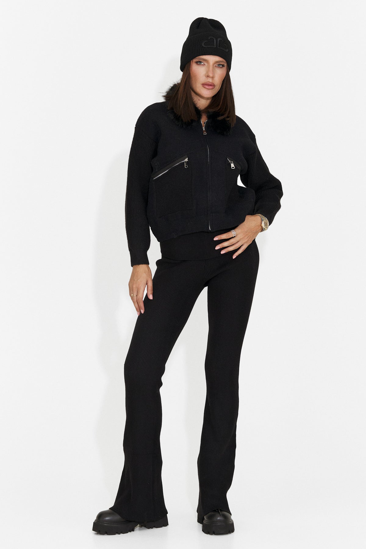 Pantaloni casual negri Trivaielia Bogas