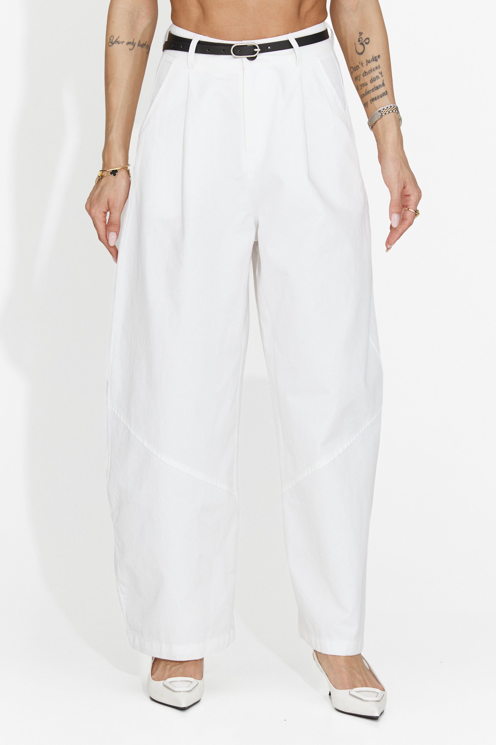 Pantaloni casual bianchi da donna Horwed Bogas