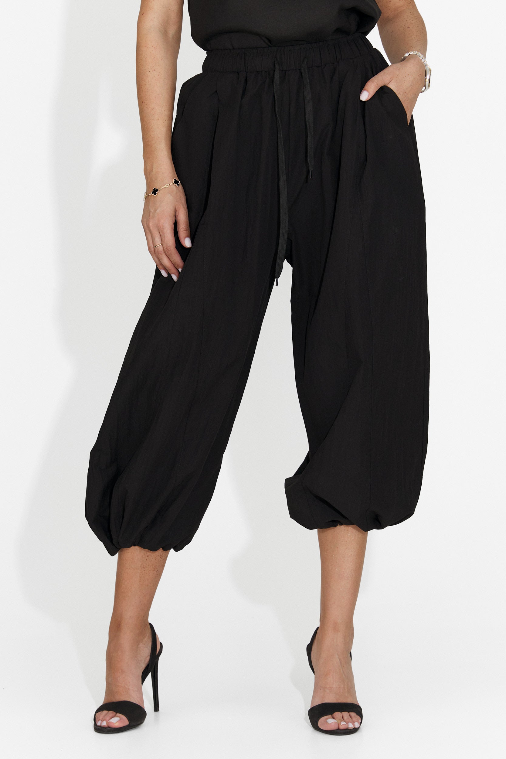 Pantaloni dama casual negri Lyhok Bogas