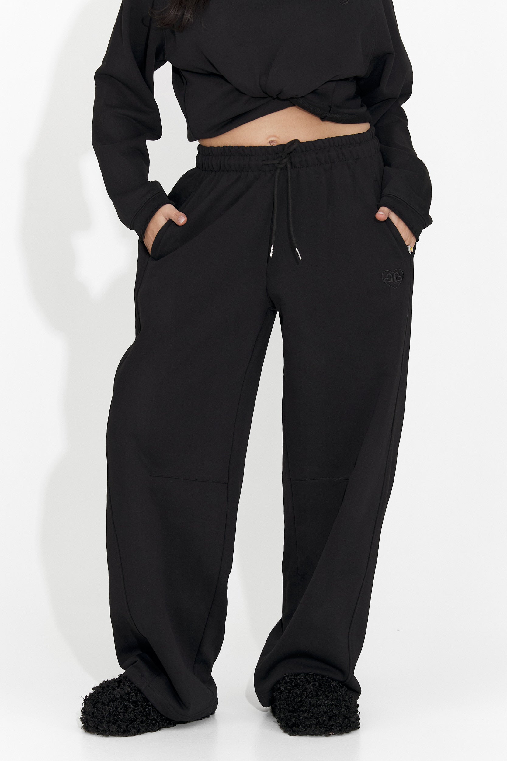 Pantaloni Casual Neri da Donna di Romela Bogas