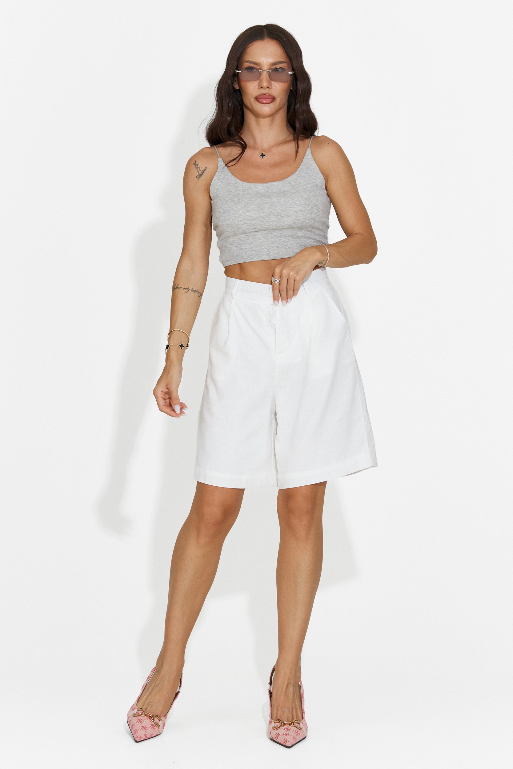 Pantaloni Corti Bianchi da Donna di Silvioma Bogas