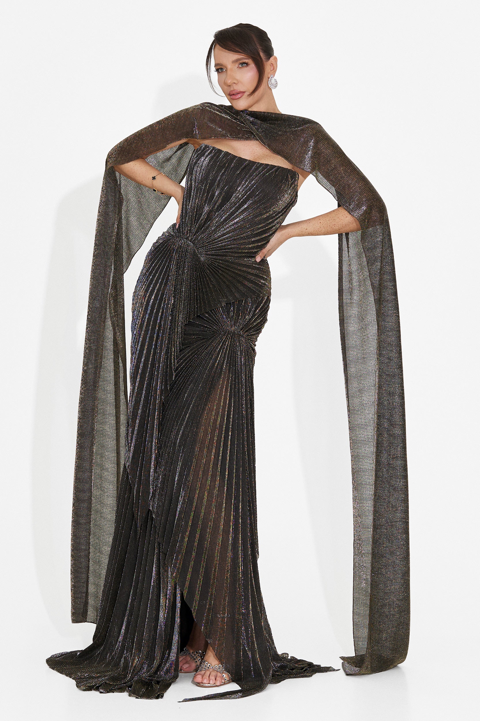 Lungo Vestito Dorato da Donna di Veriona Bogas