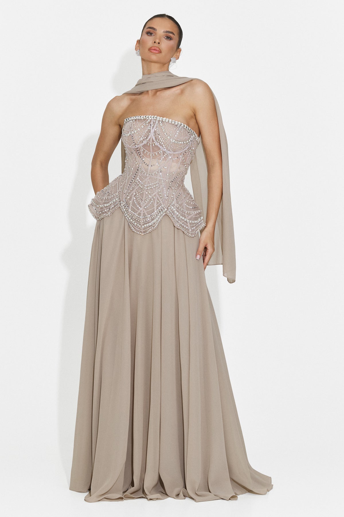 Abito da donna lungo beige Jutta Bogas, immagine 7 di 12