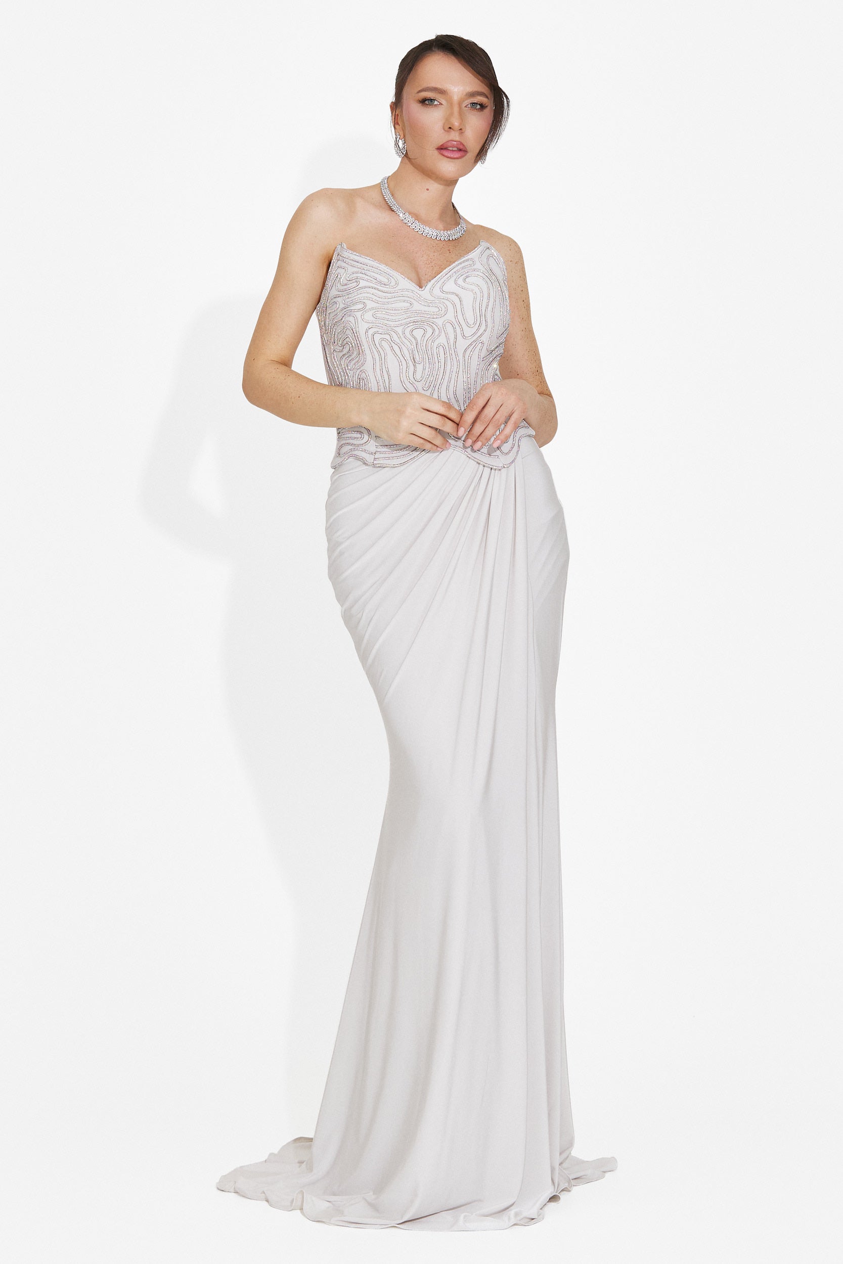 Lungo Vestito Grigio da Donna di Baty Bogas