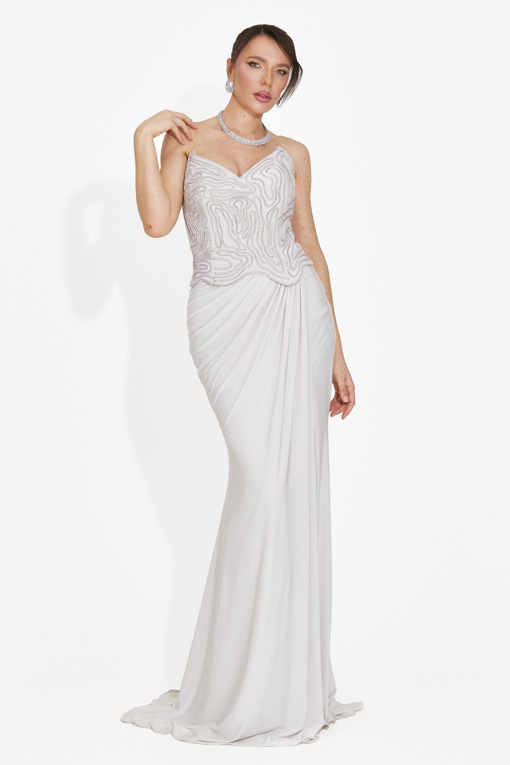 Lungo Vestito Grigio da Donna di Baty Bogas