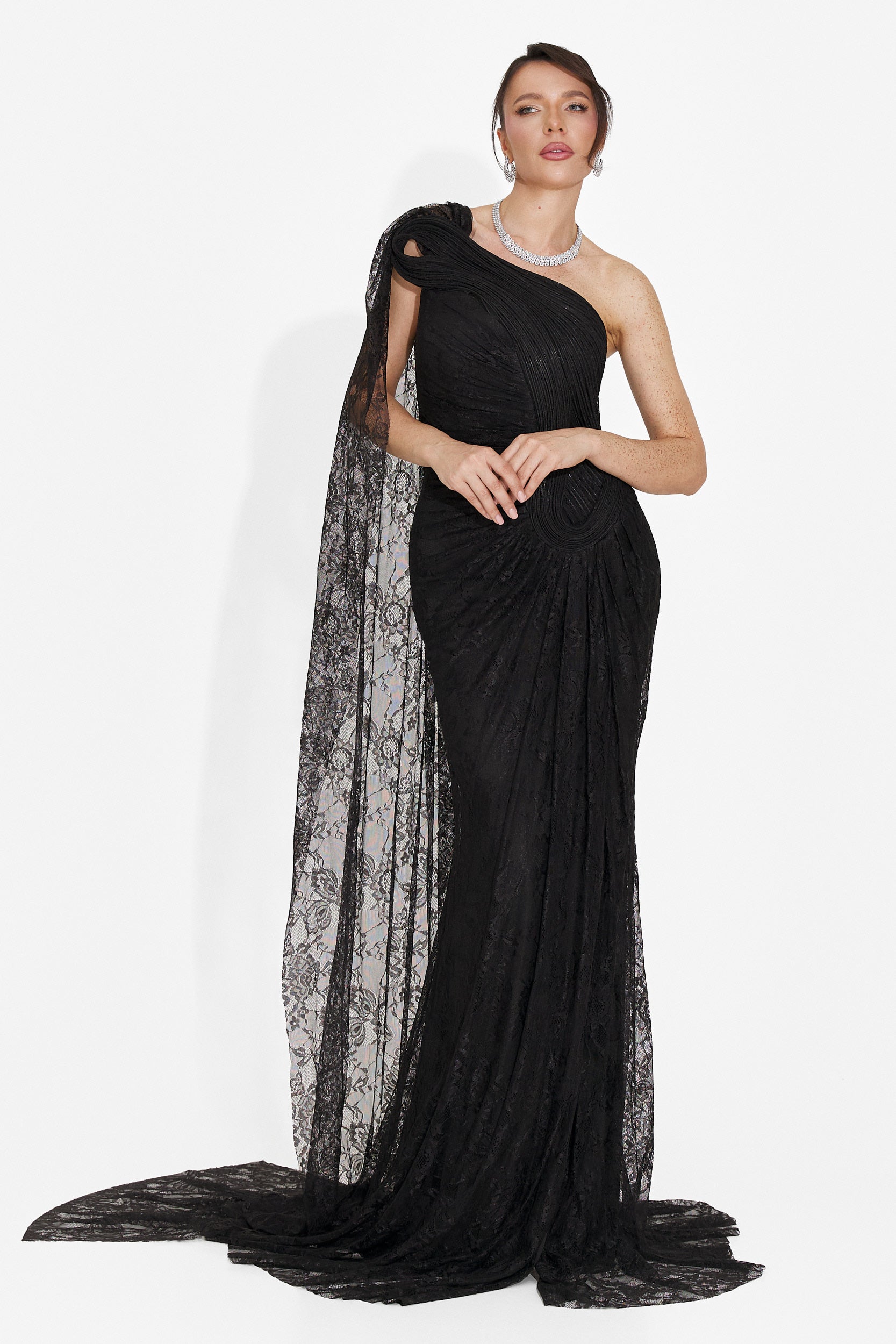 Lungo Vestito Nero da Donna di Heliena Bogas