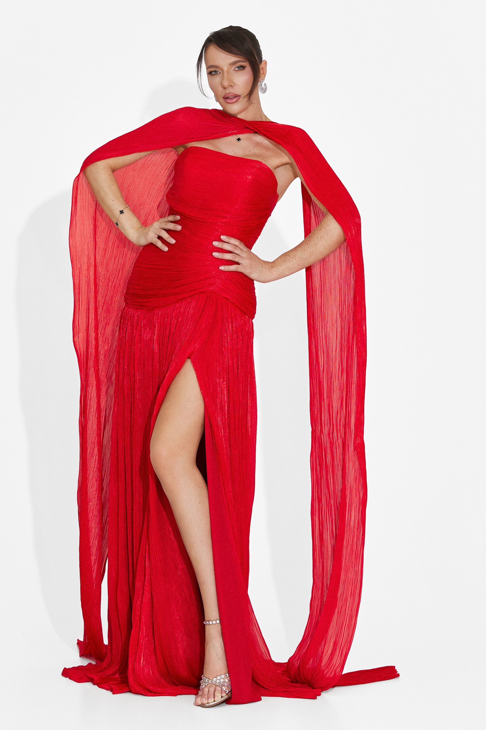 Lungo Vestito Rosso da Donna di Gabielia Bogas