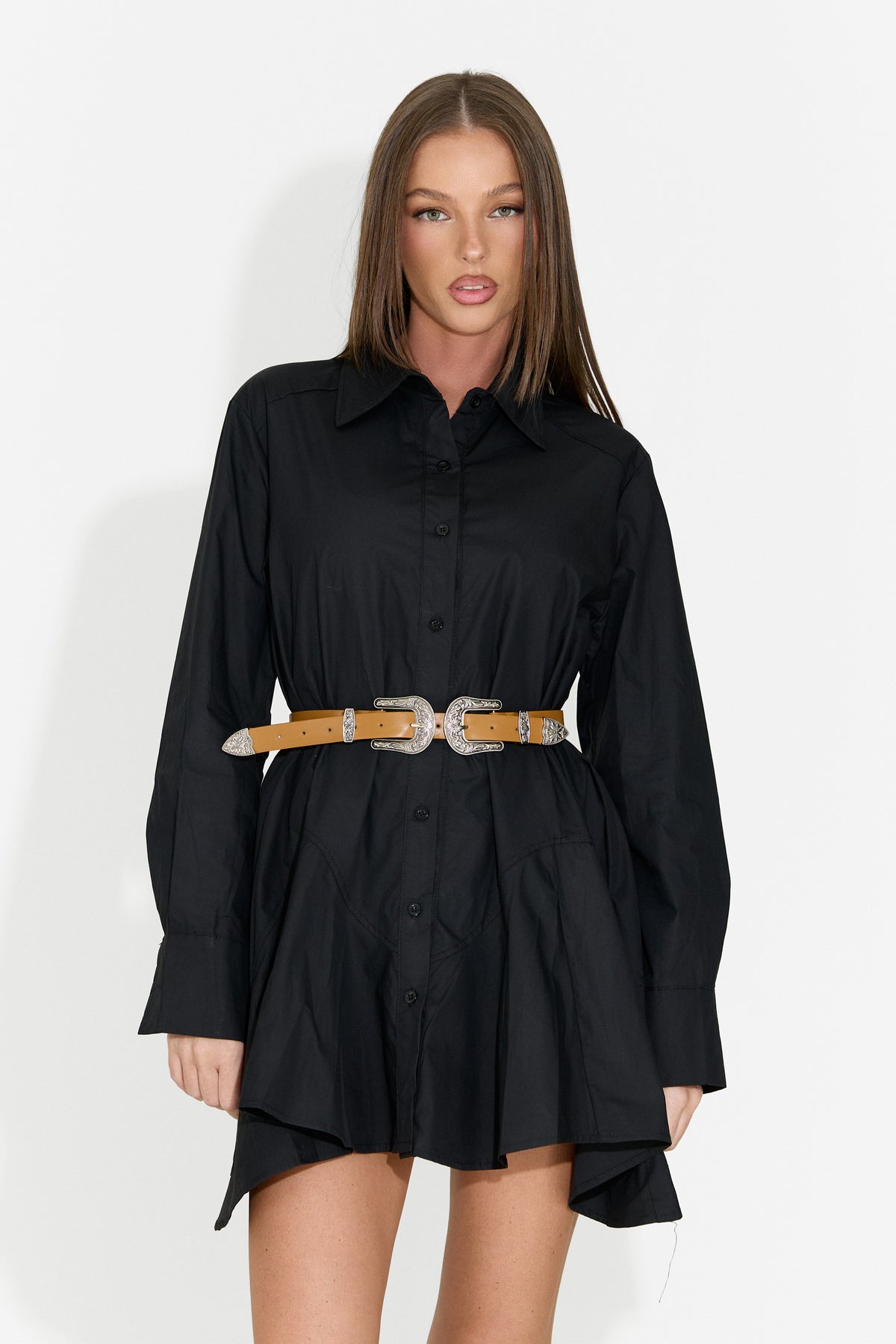 Abito corto da donna stile camicia nero Trenieiza Bogas