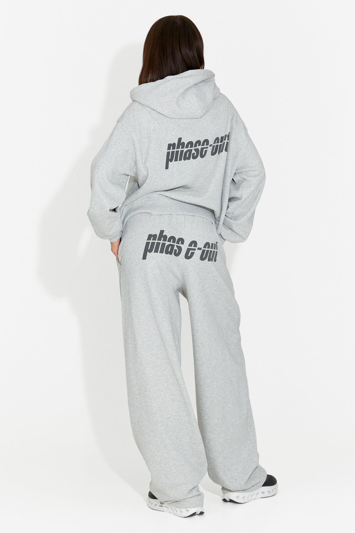 Tuta da donna casual grigia Chavimielia Bogas
