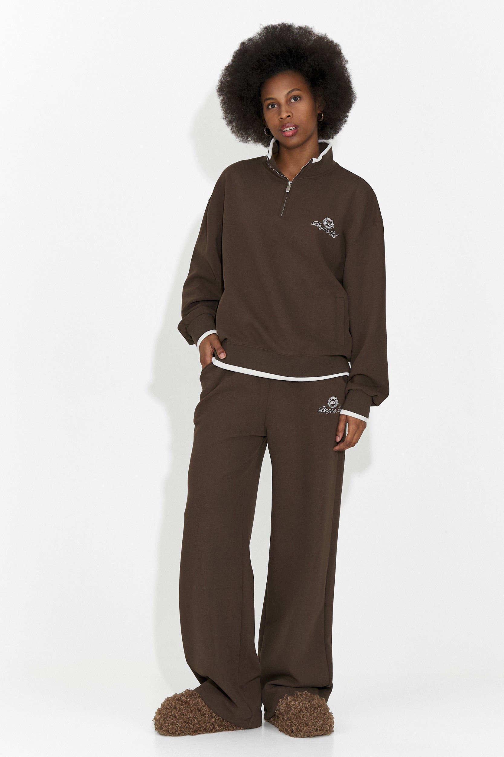 Vilma Bogas Casual Marrone Allenamento da Donna