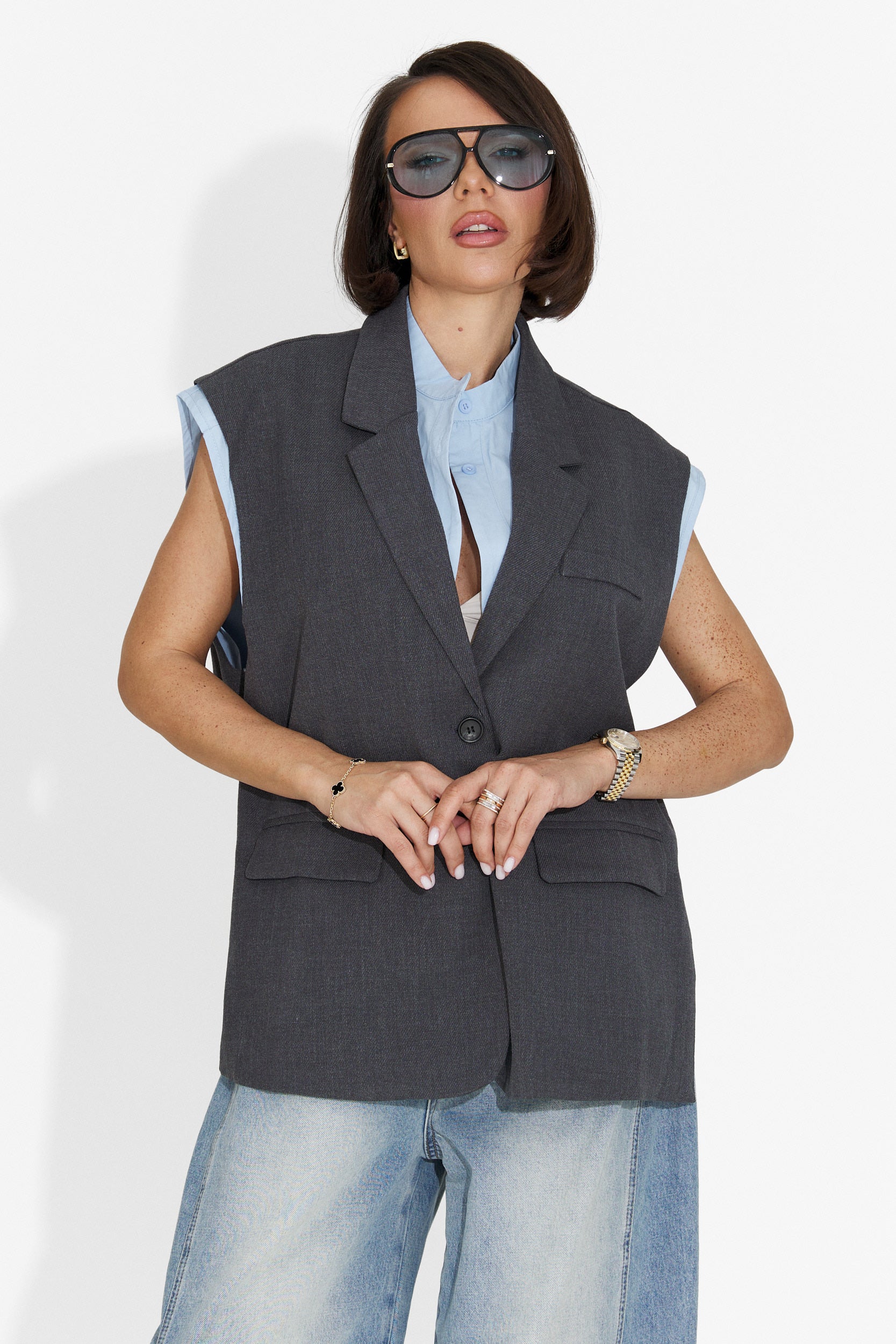 Elegante Gilet Grigio da Donna di Danya Bogas