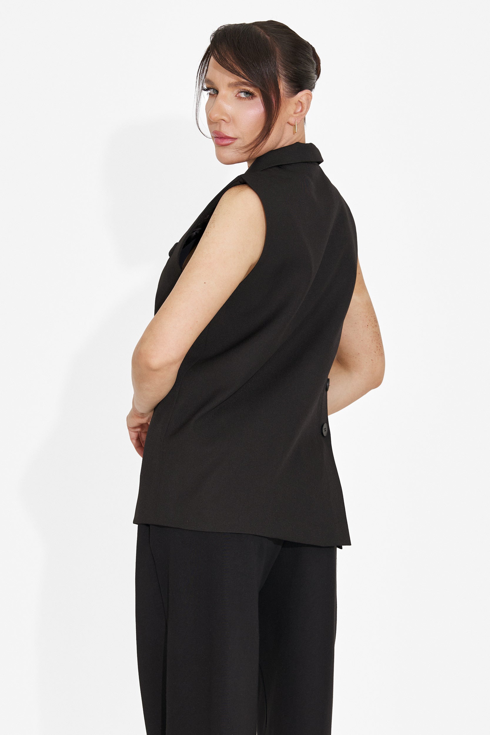 Elegante Gilet Nero da Donna di Ciela Bogas