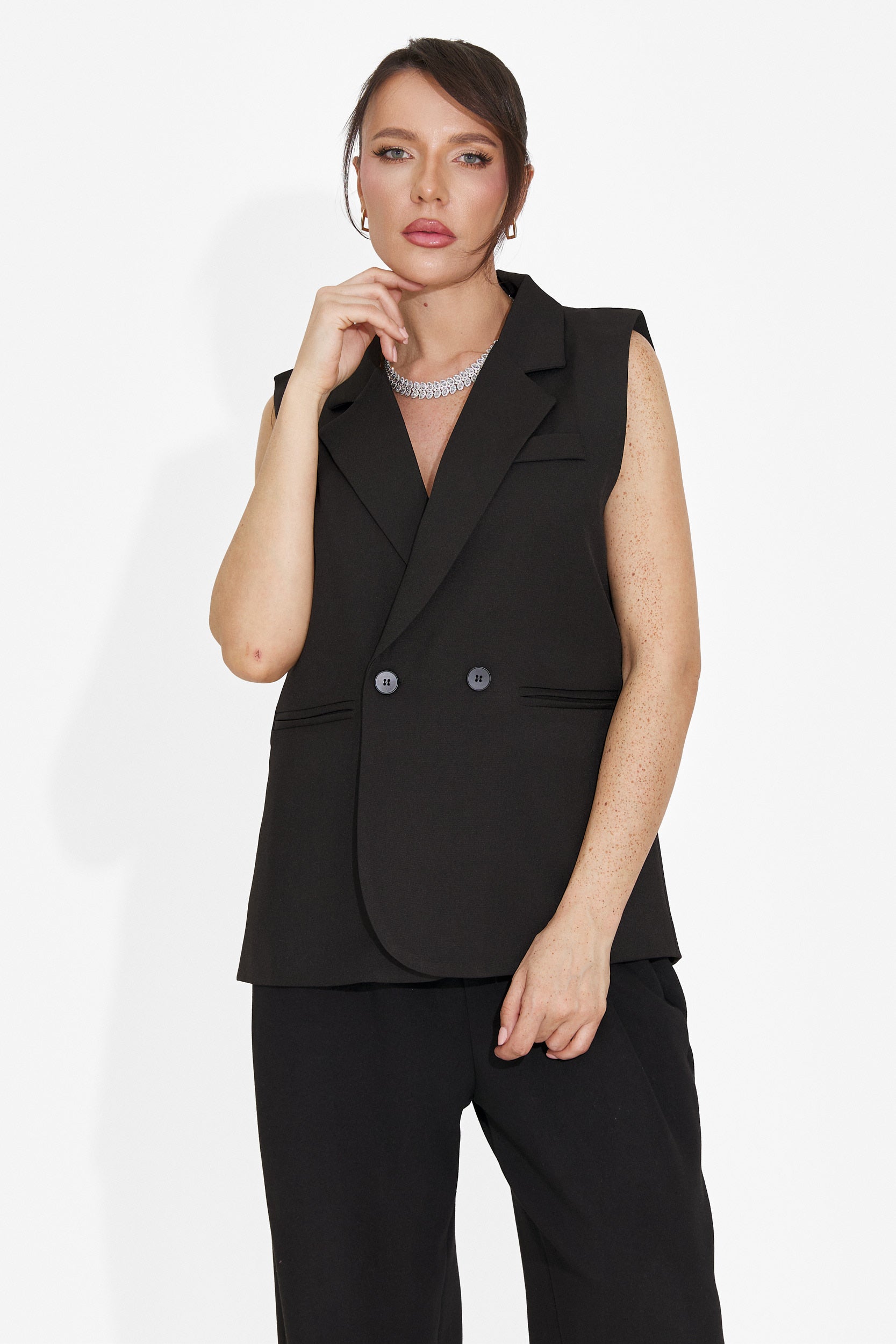 Elegante Gilet Nero da Donna di Ciela Bogas